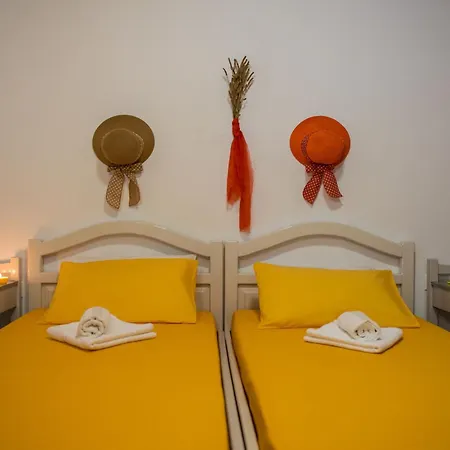 尼德里夏季住宿旅馆 * 奈德里